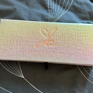 Abh Jackie aina palette